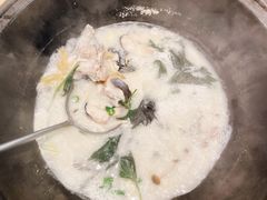 -陈大锅·岳阳鱼馆·地道岳阳菜(美食街店)