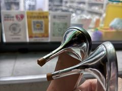 -京伟修鞋洗鞋奢侈品皮具护理店