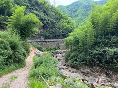 -安吉龙王山峡谷漂流