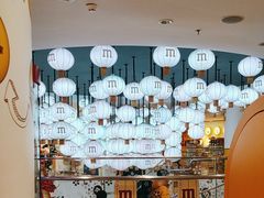 -m豆巧克力世界(上海世茂广场店)