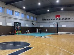 -梦想之巅·青少年篮球·羽毛球·培训中心(西站店)
