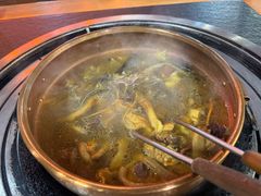 -阿山卓·野生菌火锅·纳西火塘烤肉