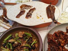 -阿瓦山寨·湘菜现炒·剁椒鱼头王(咸阳总店)