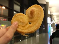 小蝴蝶酥-上海哈尔滨食品厂(淮海中路店)