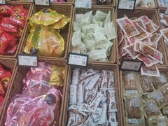 -来伊份1038(新村路三店)