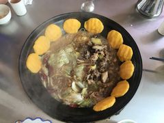 -粘豆包柴火铁锅炖