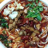 特色是腌制过莲花白，但是我个人不太会吃