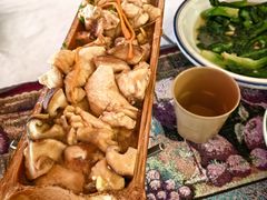 -刘姐啤酒鱼民族演艺餐厅(西街总店)