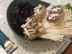 -椰子营·椰子鸡火锅(万象里店)