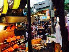 -六合夜市