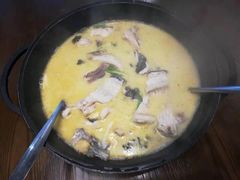 黄焖鲟龙鱼-醉美东江·三文鱼·烧鸡公