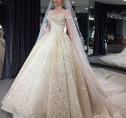 -艾米丽婚纱礼服