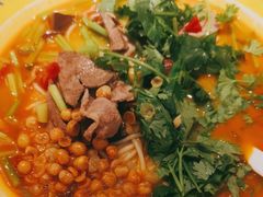 -粉小主·贵州酸汤牛肉粉(南京仙林金鹰店)