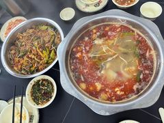 -周良天山牛杂城(天山路总店)