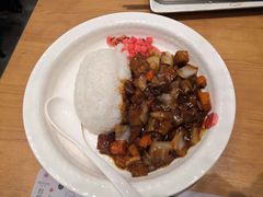 红烧牛肉饭-阳阳中国饭(北京荟聚店)