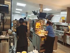 -麦当劳(世界城广场店)