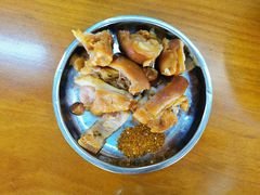 -鸿浩扒猪脚米线