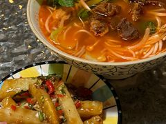 -粉八·云南米线·建水烧烤(常熟路店)