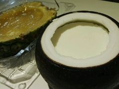 -志龙皇冠吃货椰子铺