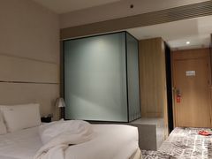 -上海虹桥西郊假日酒店