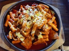 海鲜芝士炒年糕-MI WU FACTORY米屋美食工厂餐厅(绿地店)