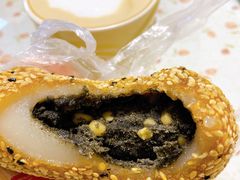 -白玉兰食品甜凤店(合生汇店)