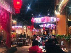 大堂-老滇山寨•云南特色菜•地方菜•民族风情歌舞表演(金碧店)