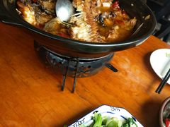 -临江餐馆二楼美食部落
