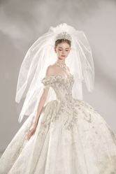 -MISS MIA 婚纱品牌馆