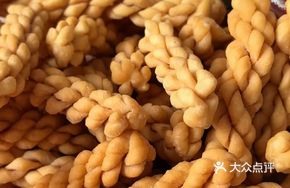 Sesame Crispy Twists
