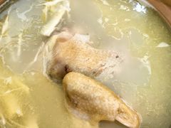 炭煨龙须竹笋煲土鸡-听香·678茶铺(猛追湾店)