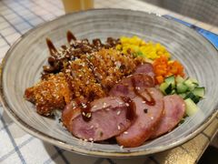 肉多多大满足盖浇饭-万能料理屋(钟鼓岭路店)