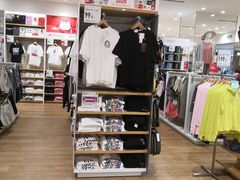 -优衣库(郑州丹尼斯大卫城店)