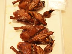脆皮妙龄乳鸽-太湖饭店·寄畅轩中餐厅