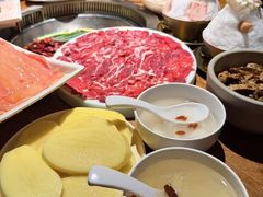 -城墙拐拐火锅(三峡广场黑金冠店)