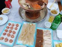 -一口猪海鲜浑锅·东北家常菜