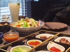 -铭牛烧肉·和牛海鲜自助(高新月牙湖店)