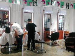 -心迪染发专门店