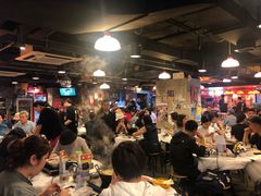 大堂-鲜入围煮花胶鸡海鲜火锅