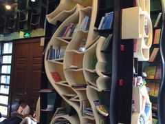 -钟书阁(松江泰晤士小镇店)