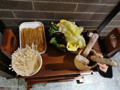 -沸炉重庆老火锅(军事博物馆店)