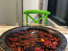 -渝嘴小老弟老火锅(华新村店)