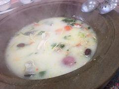 -泸沽肴(泸沽湖大洛水村农村信用社旁店)