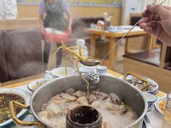 -朴小妹人参鸡汤火锅(长白山万达店)