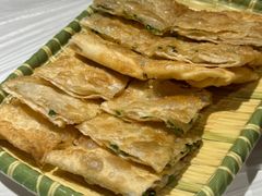 葱油飞饼-五七小李子油焖大虾(总店)