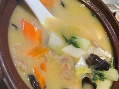 京城酥肉锅-四季民福烤鸭店(西单华威约饭街店)