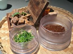 -左庭右院鲜牛肉火锅黑金店(陆家嘴中心店)