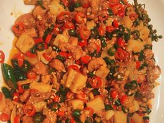 -川流不息·地道川菜·小龙虾(松东路店)