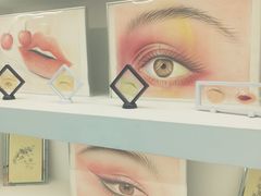 -粤港芭莎美容美发化妆学校