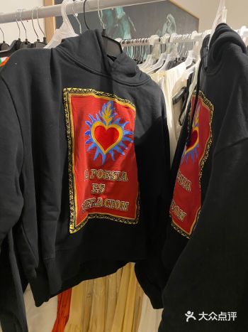 Gucci200一件？！开在画廊里的买手店